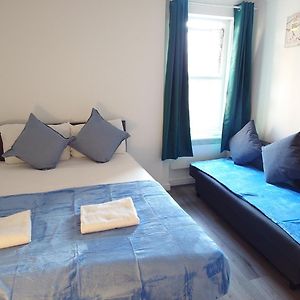 Studio met een King Size Bed